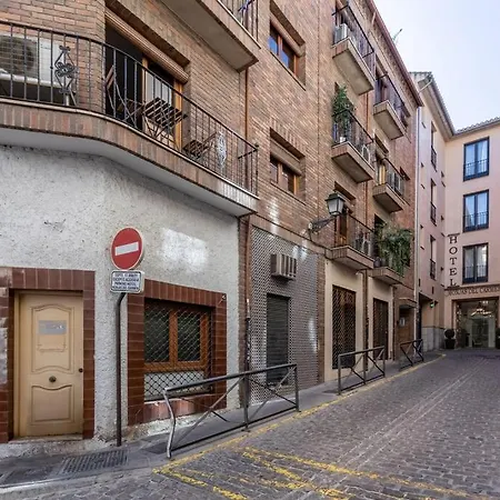 33enjoygranadacentro. Parking Opcional. Апартаменты Гранада