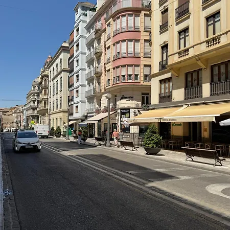 33enjoygranadacentro. Parking Opcional.